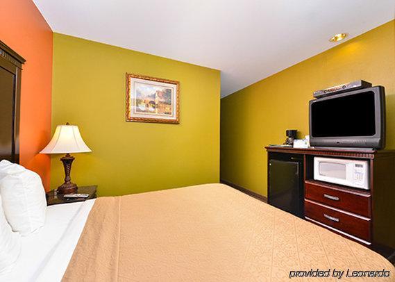Hotel Baymont By Wyndham Farmington