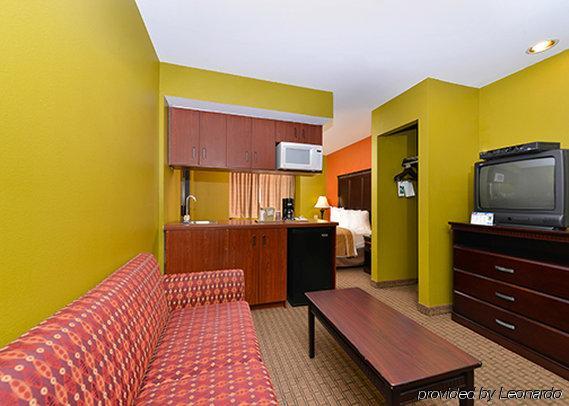 Hotel Baymont By Wyndham Farmington