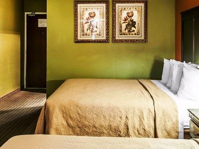 Baymont By Wyndham Hotel Farmington